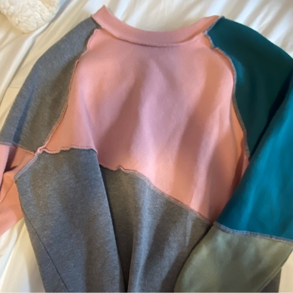 Multi Colored Soft and Fashionable Sweatshirt♥️💛💚🧡🩷 - Picture 4 of 4
